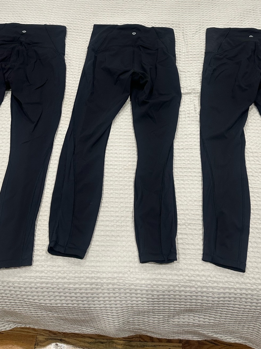 lululemon athletica size 6 grab bag: 4 leggings, 1 running short, 1 skirt - Picture 5 of 5
